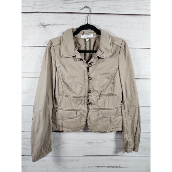 Ann Taylor Loft Women's Button Up Collared 100% Cotton khaki Short Jacket Size 8 - Picture 1 of 6